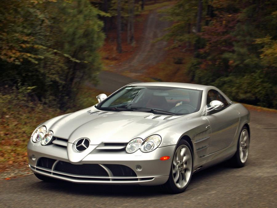  Mercedes-Benz SLR McLaren 2004 года  (US) (фото 16 из 22)